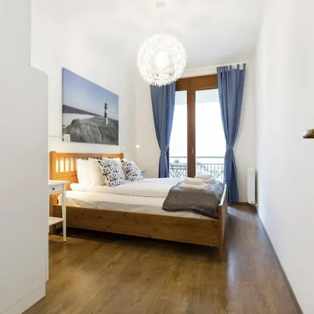 Kazinczy 3 Jewish Hq Bedroom + Living With Balcony Apartment