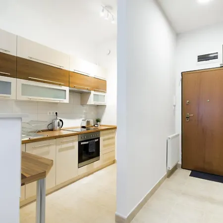 Kazinczy 3 Jewish Hq Bedroom + Living With Balcony *