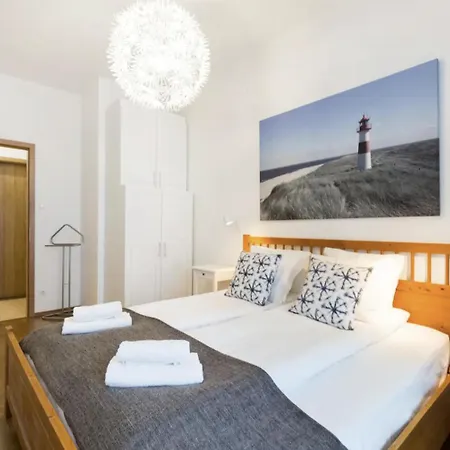 Apartment Kazinczy 3 Jewish Hq Bedroom + Living With Balcony *