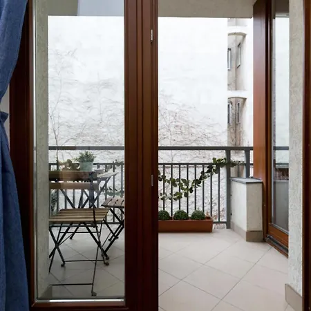 Kazinczy 3 Jewish Hq Bedroom + Living With Balcony